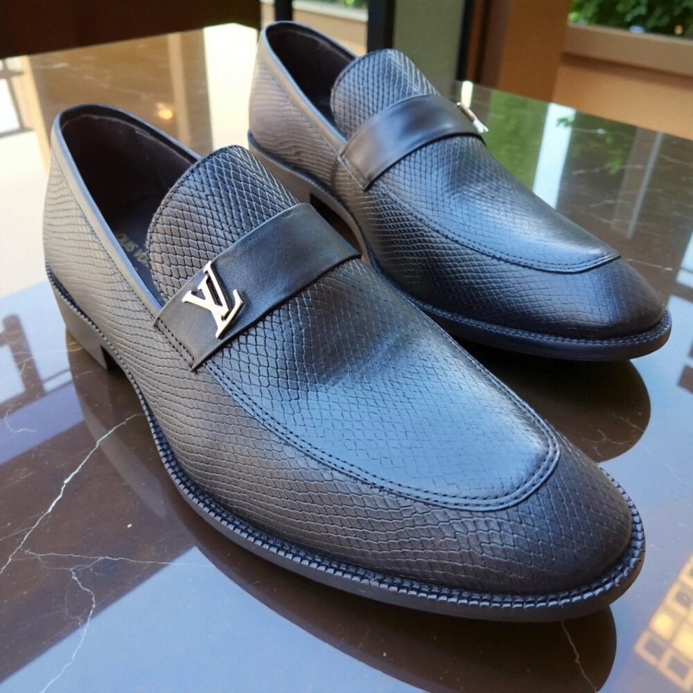 Loafer LV Martin Preto